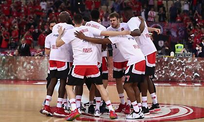 Χειροκρότησε παρά τη βαριά ήττα από τη Μονακό ο κόσμος στο ΣΕΦ