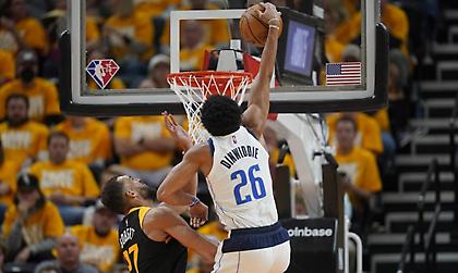 NBA Top 10: Ο Ντινγουίντι έκανε πόστερ τον Γκομπέρ