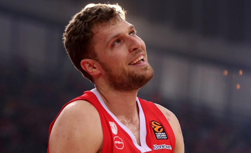 Βεζένκοφ: «Αν η Μονακό είναι τόσο καλή και μας νικήσει σε 3 συνεχόμενα παιχνίδια, ας προκριθεί»