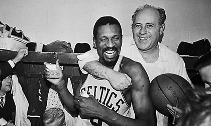 Πωλήθηκε 1 εκατ. δολάρια φανέλα του Μπιλ Ράσελ!