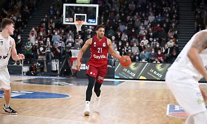 «Λύγισε» στο Αμβούργο η Μπάγερν πριν την Μπαρτσελόνα