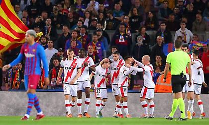 Έχασε ξανά από τη Βαγιεκάνο η Μπαρτσελόνα, τρίτη σερί γκέλα στο «Καμπ Νου»