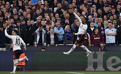 Η Γουέστ Χαμ τα δοκάρια, η Άιντραχτ το προβάδισμα πρόκρισης!