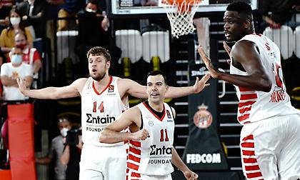 Οι πανηγυρισμοί στο Μονακό, τα πειράγματα και οι αγκαλιές των παικτών του Ολυμπιακού!