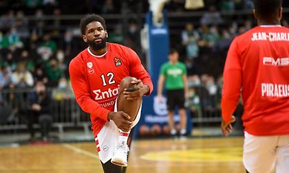 Εκτός ξανά ο Μάρτιν για τον Ολυμπιακό!