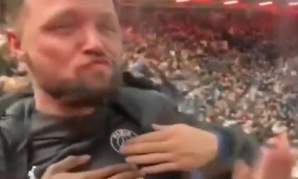 Οπαδός της Φέγενορντ «προκάλεσε» αυτούς της Μαρσέιγ, φιλώντας σήμα της Παρί μπροστά τους