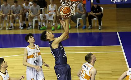 Μοναδικός Σαμοντούροβ με 30 πόντους και 20 ριμπάουντ, οδήγησε τη ΔΕΚΑ στον τελικό