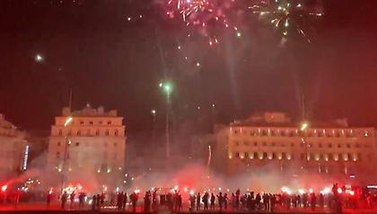 Έκαναν τη νύχτα-μέρα στη Μασσαλία οι οπαδοί της Μαρσέιγ!