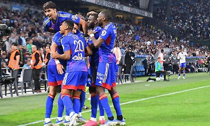 Άλωσε το Βελοντρόμ και κυνηγάει Ευρώπη η Λιόν