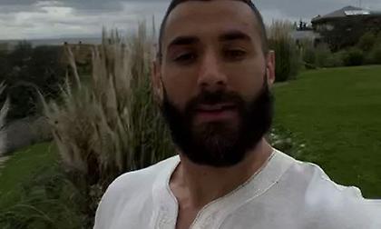 Ευχήθηκε για το Ραμαζάνι με παραδοσιακή ενδυμασία ο Μπενζεμά