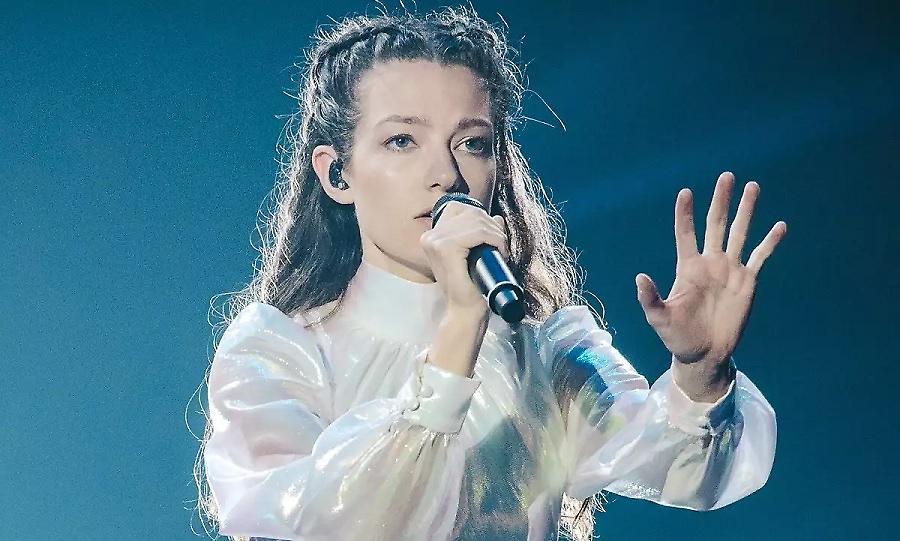 Eurovision: Η 101 ετών γιαγιά της Αμάντα εύχεται καλή επιτυχία-Στην 6η η Ελλάδα στο στοίχημα