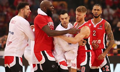 Ζέρβας: «Το θέμα είναι να διαχειριστεί την πίεση ο Ολυμπιακός»