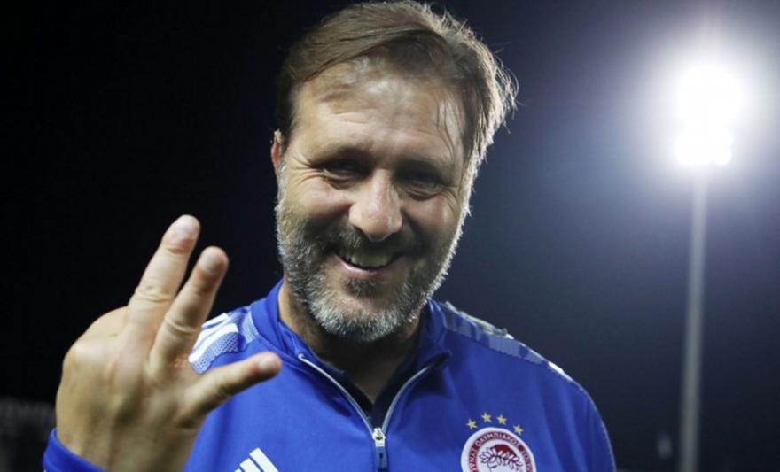 Έδειξε... τρία ο Μαρτίνς!