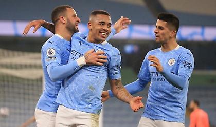 Με Γουόκερ και Κανσέλο η ενδεκάδα της Σίτι