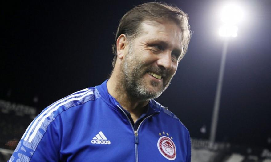 Σταματέλος: «Η υποχρέωση του Μαρτίνς»