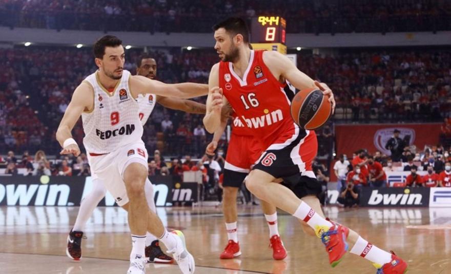 Η τάπα Παπανικολάου σε Μπέικον κορυφαία φάση των Game 5