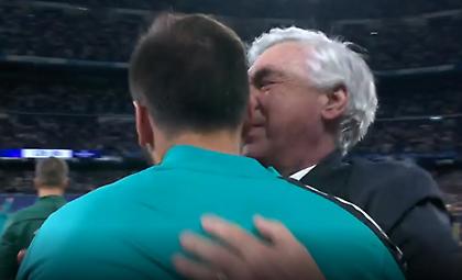 Το απόλυτο κοντράστ: Δακρυσμένος για την πρόκριση ο Αντσελότι, αποσβολωμένοι οι παίκτες της Σίτι