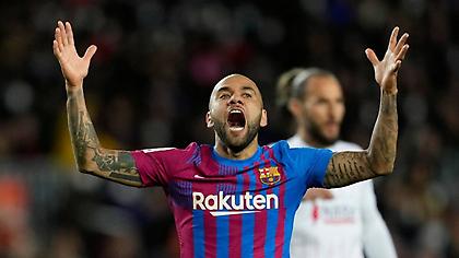 Έβγαλε το καπέλο στη Ρεάλ ο Ντάνι Άλβες: «Στο ποδόσφαιρο φίλοι μου δεν υπάρχει τύχη»