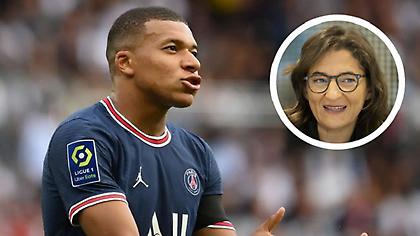 Διαψεύδει η μητέρα του Εμπαπέ: «Ψέματα πως ανανέωσε με την Παρί»