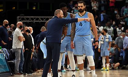 Επέστρεψε στα πλάνα των Γκρίζλις ο Άνταμς ενόψει του τρίτου αγώνα με τους Γουόριορς