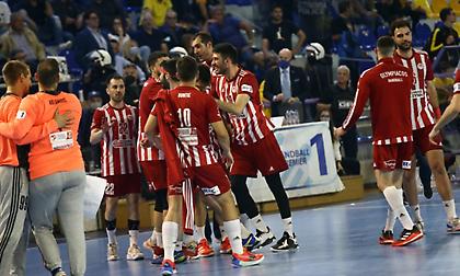 Break στην ΑΕΚ και πάνω χέρι για τον τίτλο ο Ολυμπιακός!