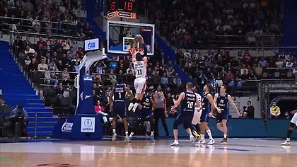 Έκανε το coast to coast και… απογειώθηκε ο Χεζόνια