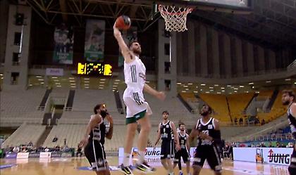 Η παράσταση... καρφωμάτων του Παπαγιάννη