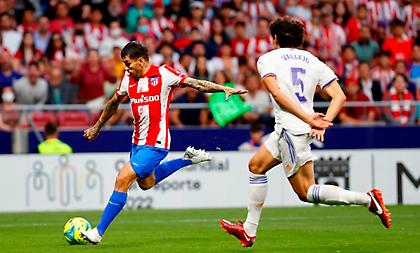 Λύγισε τη Ρεάλ και… σφιχταγκάλιασε το σεντόνι η Ατλέτικο Μαδρίτης!