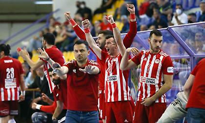 Δεύτερη νίκη του Ολυμπιακού επί της ΑΕΚ και μια ανάσα από το πρωτάθλημα οι «ερυθρόλευκοι»!