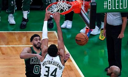 Ο Αντετοκούνμπο ισοφάρισε επίδοση του Αμπντούλ-Τζαμπάρ με την... 34άρα ενάντια στους Σέλτικς