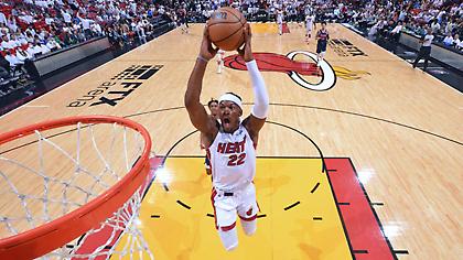 Οι Χιτ επιβλήθηκαν των Σίξερς και έκαναν το 3-2