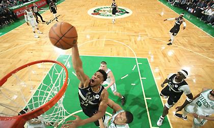 Θρίαμβος Μπακς στη Βοστώνη με σούπερ Γιάννη και ήρωες Πόρτις-Χόλιντεϊ