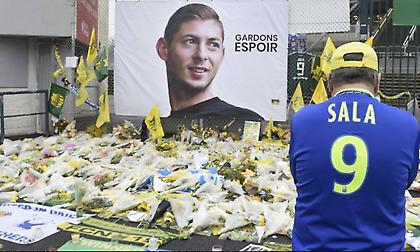 Θλιβερό σύνθημα των οπαδών της Νις για τον Σάλα: «Υπάρχει ένας Αργεντινός που δεν κολυμπάει καλά»