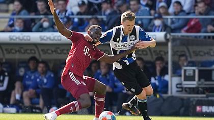 Έπος: Το Ανόβερο ανακοίνωσε παίκτη με βίντεο που ρίχνει κλωτσιές σε αντιπάλους!