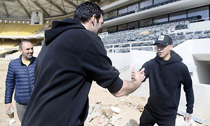 Συναντήθηκαν οι… ΑΕΚ: Πόζαραν μαζί Αραούχο-Μαυροειδής