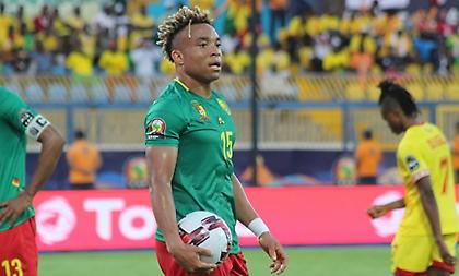 Κλήθηκαν και οι Κούντε, Επασί στην εθνική Καμερούν