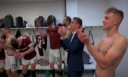 Ξέφρενοι πανηγυρισμοί στα αποδυτήρια της Σπάρτα Πράγας!