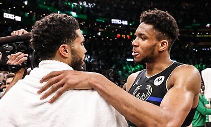 Μοναδικό ιστορικό ρεκόρ από Γιάννη στα playoffs