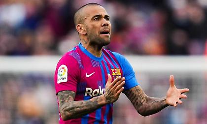 Ζήτησε να παραμείνει παίκτης της Μπαρτσελόνα τουλάχιστον μέχρι τον Δεκέμβρη ο Ντάνι Άλβες