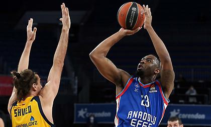 Άντερσον: «Είναι απαραίτητο να ξεχάσουμε την περσινή επιτυχία»