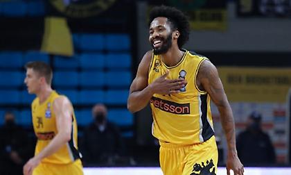 Ανγκόλα: «Γεμίστε το γήπεδο, σας χρειαζόμαστε»