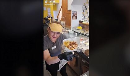 Πιτόγυρο γίγας έγινε viral στο Λονδίνο