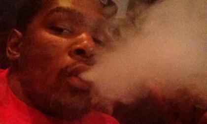 Ντουράντ: «Το να καπνίζω χόρτο είναι σαν να πίνω ένα ποτήρι κρασί»