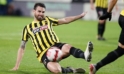 Με 3-4-3 και Λε Ταλέκ στα στόπερ η ΑΕΚ κόντρα στον Ολυμπιακό