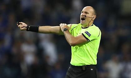 Ο Λαόθ σφυρίζει στον τελικό Κυπέλλου!