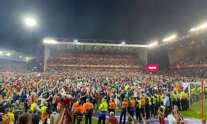 Με την ελληνική σημαία πανηγύρισε ο Μιλτιάδης Μαρινάκης την πρόκριση της Νότιγχαμ