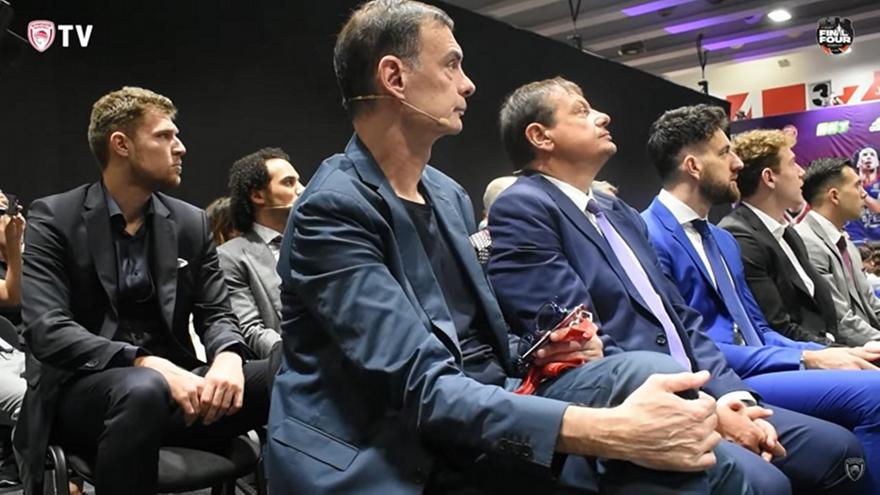 Η «ερυθρόλευκη» παρακάμερα των βραβείων της Ευρωλίγκας