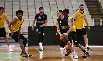 Έπαιξε ο Νέντοβιτς στο φιλικό του Παναθηναϊκού με την ΑΕΚ