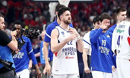 Ξελαρυγγιάστηκε ο Τούρκος σπίκερ στο τρίποντο του Μίτσιτς