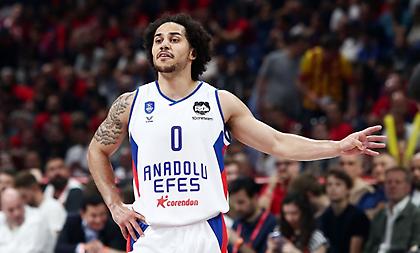 Εξωπραγματικός Λάρκιν, 16 πόντους στο ημίχρονο κόντρα στον Ολυμπιακό